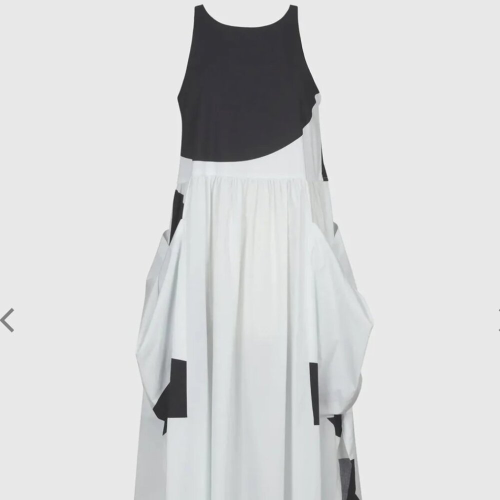 NWOT Alembika Urban Harper Pocket Dress